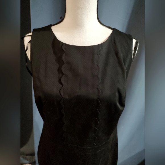 NWT Talbots brand size 10P little black dress with scallop pattern detail on top - Picture 5 of 10